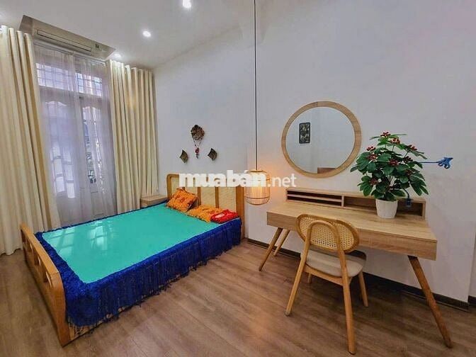 Bán gấp căn nhà phân lô Nghĩa Đô - Hoàng Quốc Việt