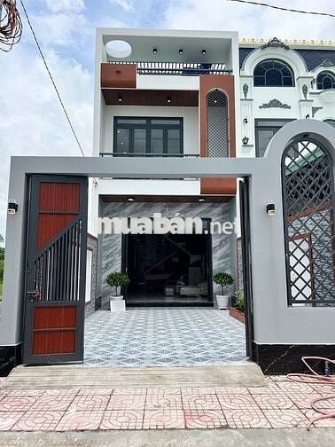 Nhà phố 1 trệt – 1 lầu - Gần chợ Bình Chánh - Sổ hồng riêng