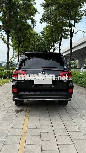 Land Cruiser 4,6 sản xuất 2020, 1 chủ, tên công ty