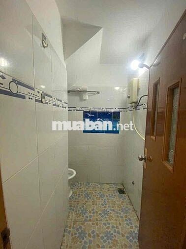 cho thuê nha nguyên căn 1t1l 2 p ngủ có sẵn may lạnh dt 100m2