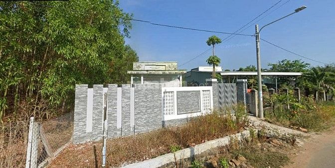 Bán nhà cấp 4 Láng Dài mặt tiền đường nhựa tim vàng giá đầu tư