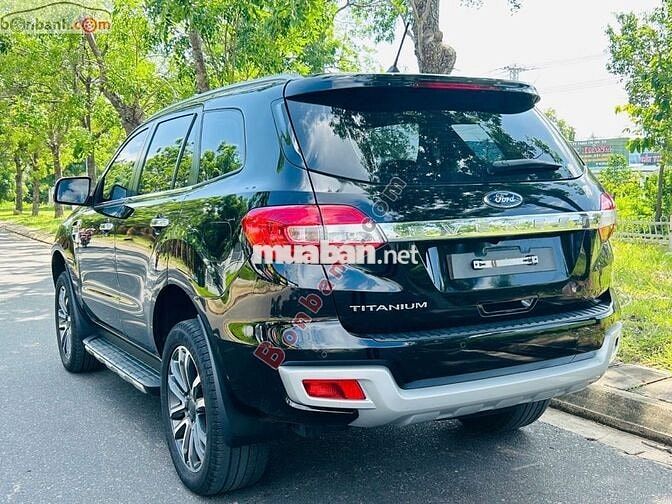 Ford Everest Titanium 2.0L 4x2 AT 2022 - 985