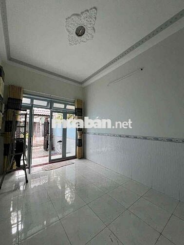 cho thuê nha nguyên căn 1t1l 2 p ngủ có sẵn may lạnh dt 100m2
