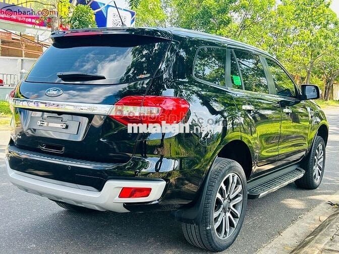 Ford Everest Titanium 2.0L 4x2 AT 2022 - 985