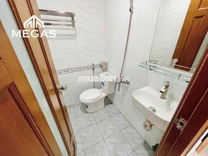 Duplex mới 100% Ngay Ung Văn Khiêm, Hutech, Q1, Metro