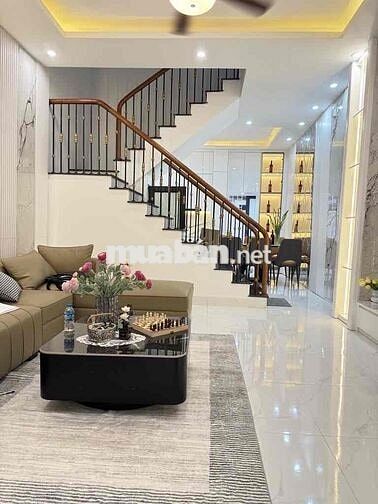 KIM NGƯU - TT HAI BÀ TRƯNG NHÀ ĐẸP Ở NGAY  46m 5 tầng - FULL NỘI THẤT