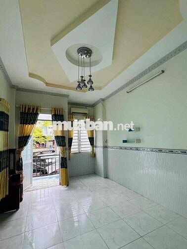 cho thuê nha nguyên căn 1t1l 2 p ngủ có sẵn may lạnh dt 100m2