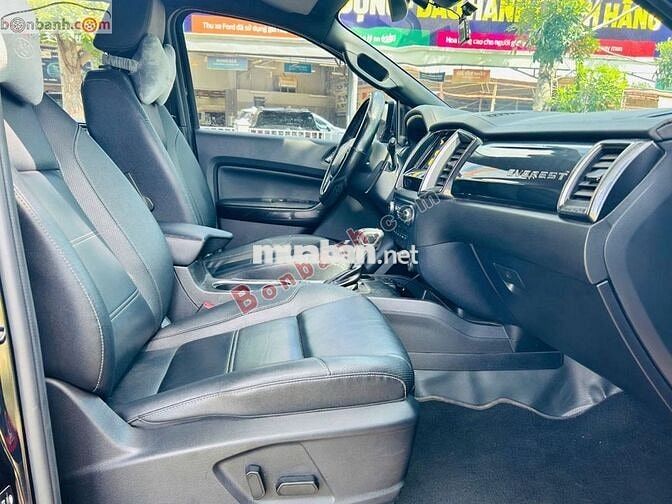 Ford Everest Titanium 2.0L 4x2 AT 2022 - 985