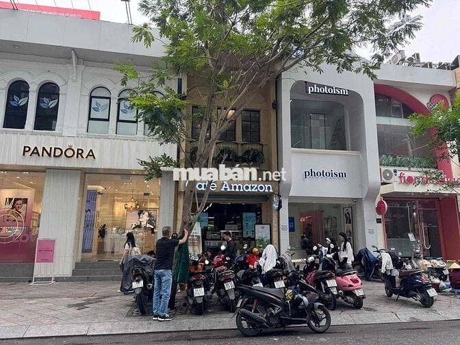 SÁT PHỐ ĐI BỘ NGUYỄN HUỆ, SG CENTER TẠI 16 HUỲNH THÚC KHÁNG QUẬN 1