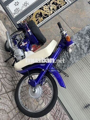 Xe mate 80 (2 thì) dọn mới cực đẹp.