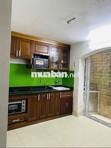 Bán nhà hẻm Nguyễn Văn Cừ, gần cầu Chương Dương. Bán đất tặng nhà