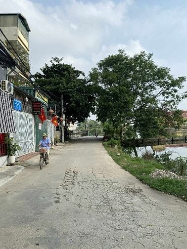 Nhà Liên Ninh rộng thênh thang, 3 bước ra đường Ngọc Hồi