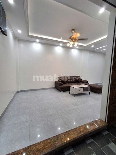 Tôi chính chủ,bán nhà 6 tầng,có thang máy.Ngõ 181,Trần Phú,Văn Quán,HĐ