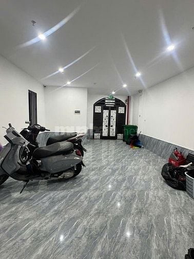 Bán gấp nhà phố Kim Hoa, nhà đẹp hiện đại, có thang máy