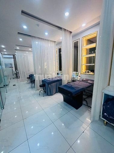 Cho thuê nhà mặt tiền Nguyễn Đình Chiểu, P.Đakao, Q.1 giá 125tr