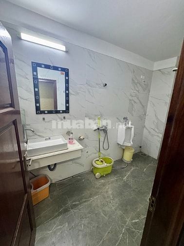 Cho thuê văn phòng 550m2 số 2F ngõ 264 Hoàng Văn Thái, Hà Nội