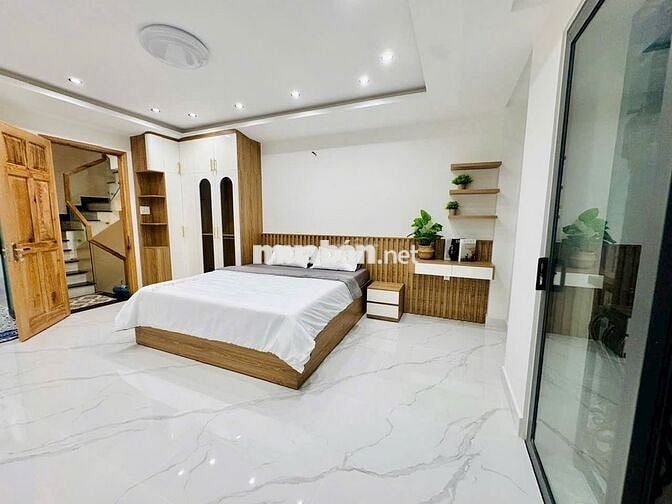 Bán nhà HXT 8m Hoàng Hoa Thám - 4 tầng- 4PN DT 4x10m - giáp Phú Nhuận.