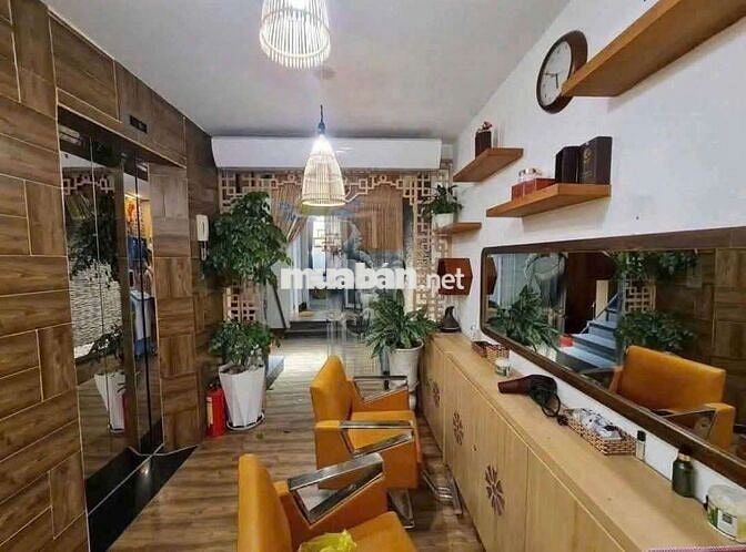 Nhà 5 tầng có thang máy đường Trần Bình Trọng Nha Trang