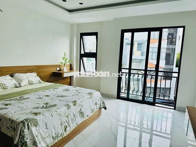 Bán nhà HXT 8m Hoàng Hoa Thám - 4 tầng- 4PN DT 4x10m - giáp Phú Nhuận.