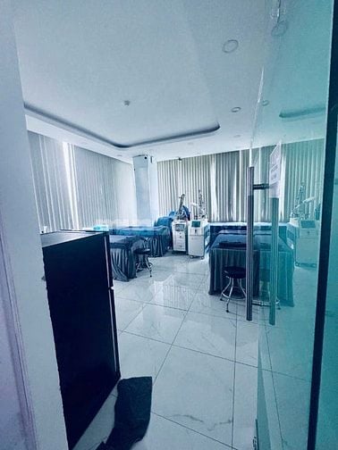 Cho thuê nhà mặt tiền Nguyễn Đình Chiểu, P.Đakao, Q.1 giá 125tr