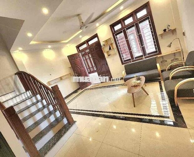 THẠCH BÀN – LÔ GÓC 33M² – 4 TẦNG – GẦN CHỢ ĐỒNG DINH – GIÁ 5 T Ỷ