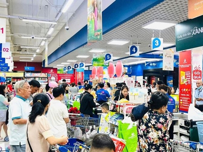Siêu Thị Cần Tuyển Nhân Viên Kho, Thu Ngân, Bán Hàng
