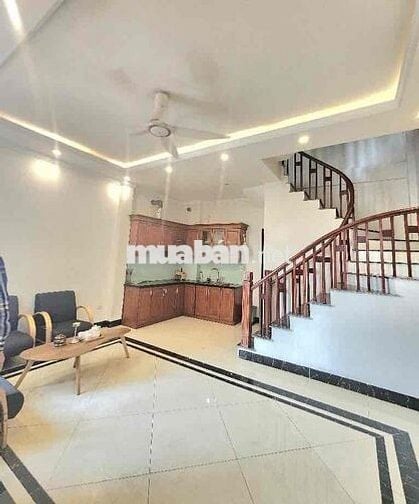 THẠCH BÀN – LÔ GÓC 33M² – 4 TẦNG – GẦN CHỢ ĐỒNG DINH – GIÁ 5 T Ỷ