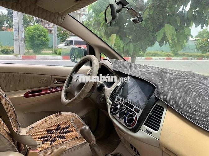 Toyota Innova 2006 G - 210000 km