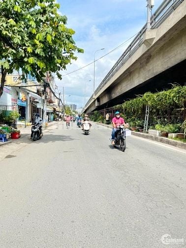 Cho thuê kho mặt tiền: Nguyễn Văn Quỳ Quận 7_Diện tích: DT: 860m2