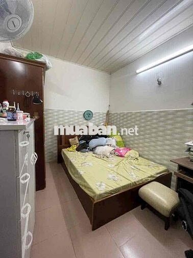 SIÊU PHẨM 4X15 SÁT MẶT TIỀN PHAN VĂN HỚN ĐƯỜNG 5 M XE TẢI VÀO NHÀ