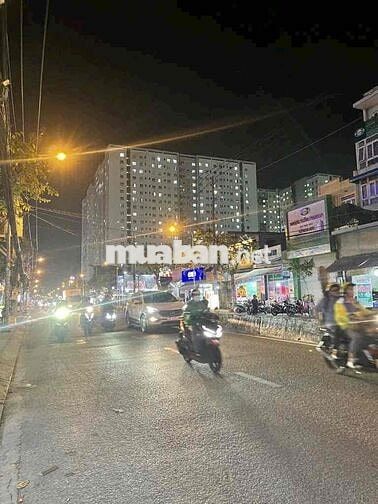 SIÊU PHẨM 4X15 SÁT MẶT TIỀN PHAN VĂN HỚN ĐƯỜNG 5 M XE TẢI VÀO NHÀ