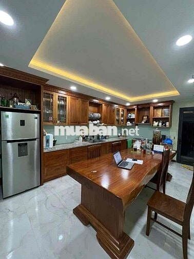 Bán nhà dòng tiền 8% , 62m2 , 6 tầng 13PN , chốt gấp dưới 8 tỷ
