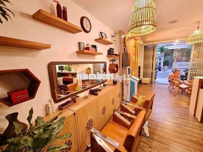 Nhà 5 tầng có thang máy đường Trần Bình Trọng Nha Trang