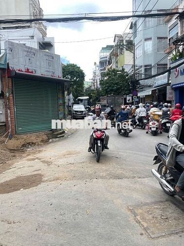 BÁN GẤP CĂN NHÀ LÔ GÓC,MẶT TIỀN KINH DOANH,DT 70m2. TẠI P10,TÂN BÌNH