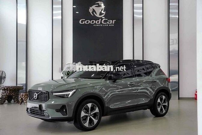Volvo XC40 2024 - 1400 km Bank 90%