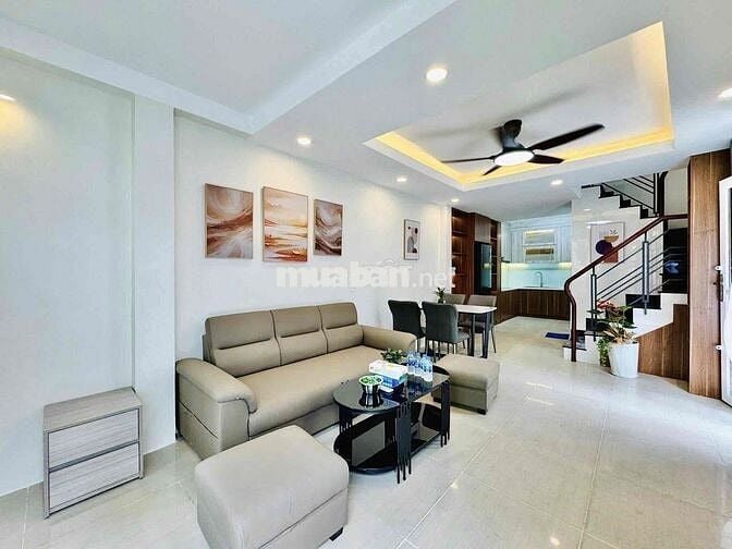 Bán nhà 277 Nguyễn Tri Phương Q10 , ngang 4.5m , 38m2 , cách mt 2 căn
