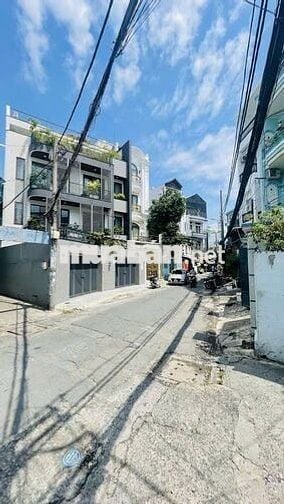 BÁN GẤP CĂN NHÀ LÔ GÓC,MẶT TIỀN KINH DOANH,DT 70m2. TẠI P10,TÂN BÌNH