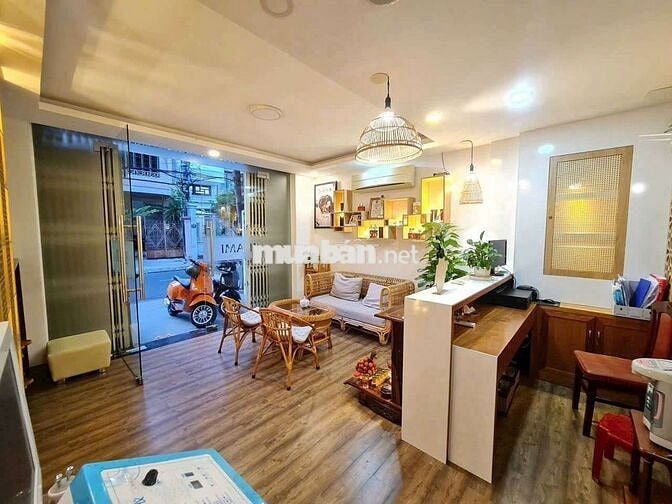 Nhà 5 tầng có thang máy đường Trần Bình Trọng Nha Trang