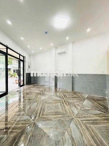 Nhà 2 mặt tiền sau lưng đại học y dược