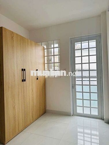 Nhà 1 trệt 1 lầu full nội thât cao cấp hẻm 151 liên khu 4/5 BHH B