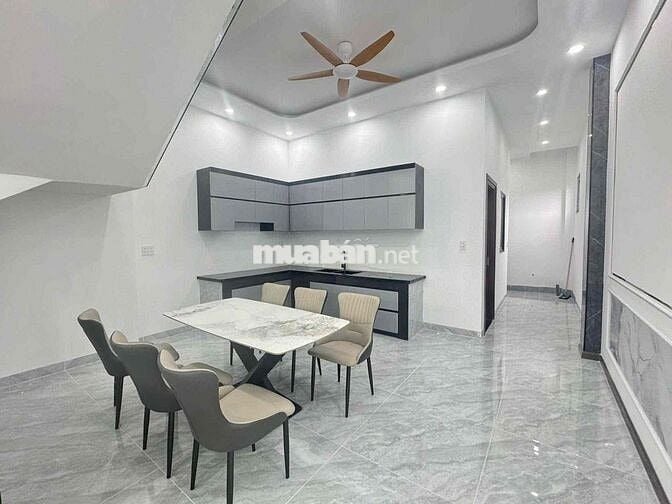 BÁN NHÀ MỚI XÂY - TÂN HẠNH GIÁP NGÃ 4 BINH TRỊ