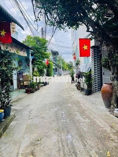 bán lô dât  đông hoà  gần siêu thị go bigc dt 100m2