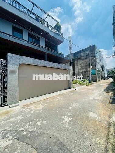 Bán nhanh lô đất 90m2-Ngang gần 8m- Sát Phạm Văn Đồng- full thổ-8.2 tỷ