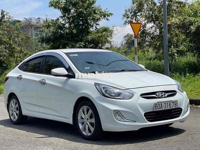 Hyundai Accent 2012 1.4 AT - 90000 km