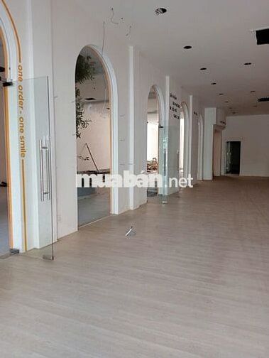 Cho thuê mặt bằng đường 30/4 gần vincom xuân khánh ngang 16m