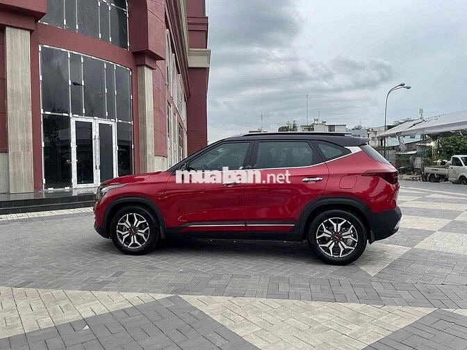 Kia Seltos 2022 Premium 1.6 AT - 9916 km