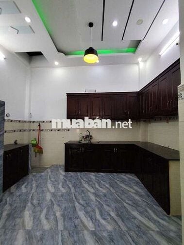 Nhà mới chưa sử dụng.có nội thất.gần chợ Bình Thành