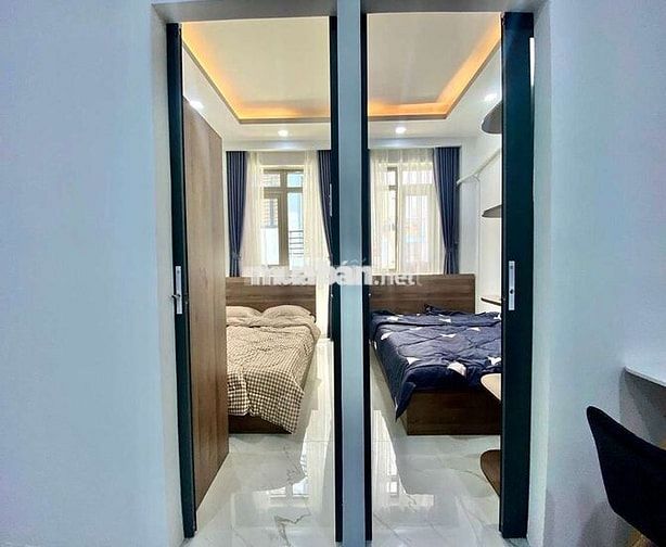 🟥 Căn Hộ 2 PN Full Nội Thất, Cửa Sổ Lớn Thoáng Mát. Thang Máy, Hầm Xe