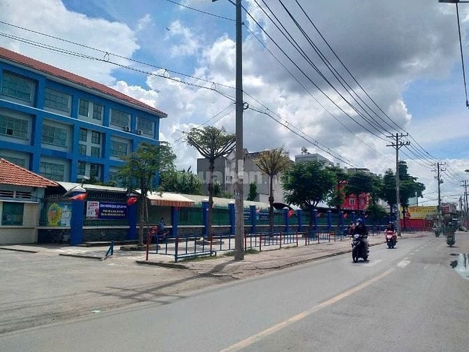 Bán nhà 2/ Liên khu 45 BHH- B Bình Tân 3,2x11m 4PN 2 tỷ 540tr SHCC