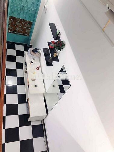 Cho thuê căn hộ duplex mini chung cư  134 Trần Hưng Đạo Q1,  30m2